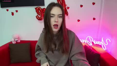 elenaoconar online show from 11, 3, 2025