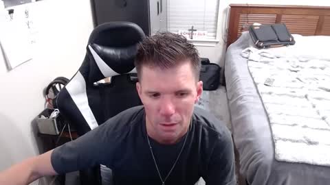 Snapshot of elevatetlb chatting on 7, 10, 2025 Walker online show from 7, 10, 2025