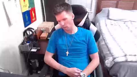 Snapshot of elevatetlb chatting on 12, 10, 2025 Walker online show from 12, 10, 2025