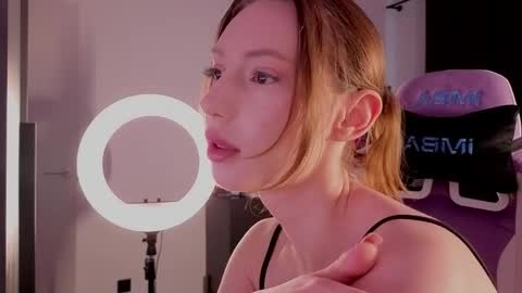 Snapshot of elfiecollins chatting on 19, 4, 2026 Elfie online show from 19, 4, 2026