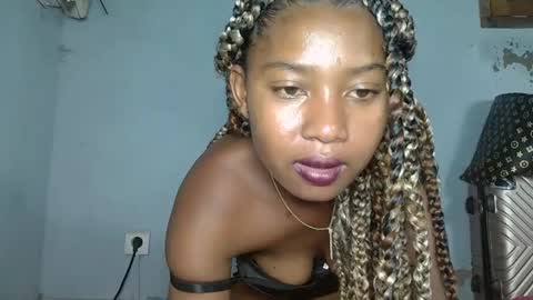 Snapshot of elia011 chatting on 17, 1, 2025 elia011 online show from 17, 1, 2025