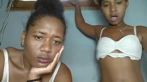 Snapshot of elia011 chatting on 6, 2, 2025 elia011 online show from 6, 2, 2025