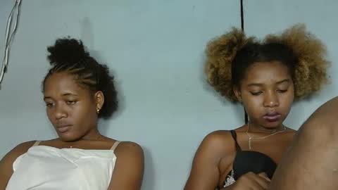 Snapshot of elia011 chatting on 8, 2, 2025 elia011 online show from 8, 2, 2025