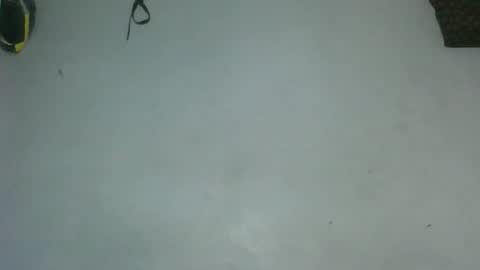 Snapshot of elia011 chatting on 27, 10, 2025 elia011 online show from 27, 10, 2025