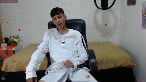 E L I A S online show from 19, 12, 2024