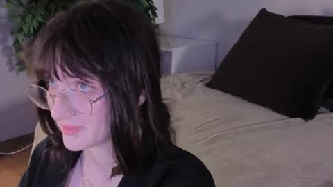 Ellie online show from 8, 11, 2025