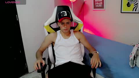 Snapshot of elii_797 chatting on 31, 10, 2025 bby-santy online show from 31, 10, 2025