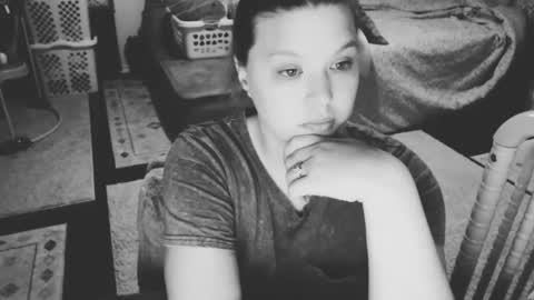 ElinaReign   online show from 21, 9, 2025