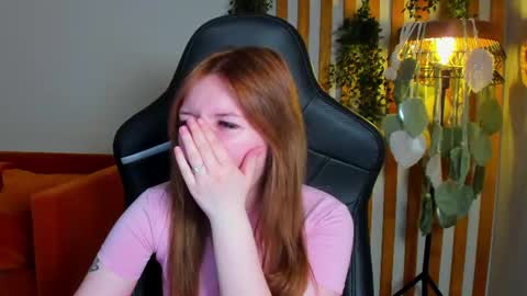 Snapshot of elinavale chatting on 9, 6, 2026 elinavale online show from 9, 6, 2026