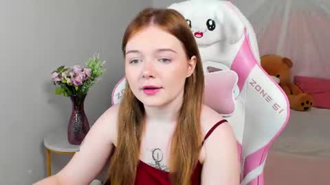 Snapshot of elinavale chatting on 3, 7, 2026 elinavale online show from 3, 7, 2026