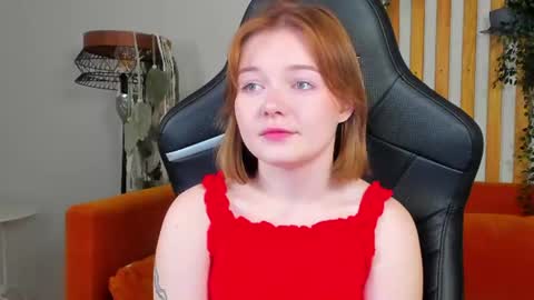 Snapshot of elinavale chatting on 5, 7, 2026 elinavale online show from 5, 7, 2026