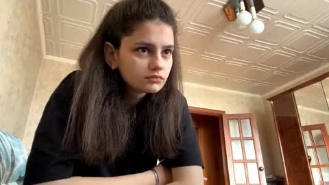 Snapshot of elindente chatting on 24, 11, 2025 Lola online show from 24, 11, 2025