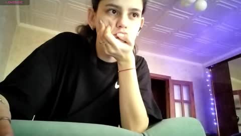 Snapshot of elindente chatting on 26, 11, 2025 Lola online show from 26, 11, 2025