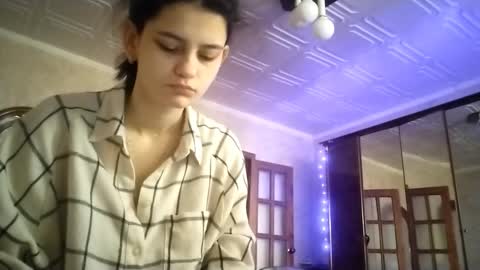 Snapshot of elindente chatting on 29, 11, 2025 Lola online show from 29, 11, 2025