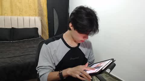 Snapshot of elio_collem chatting on 13, 12, 2024 ELIO online show from 13, 12, 2024