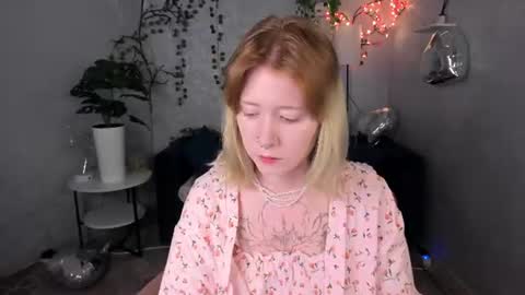 Snapshot of elira_vane chatting on 15, 7, 2026 Elira Vane online show from 15, 7, 2026