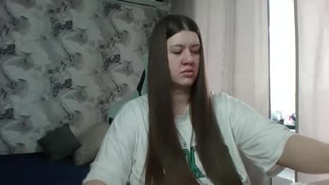 Snapshot of elisa_kollin chatting on 6, 2, 2026 Aletta Oushen online show from 6, 2, 2026