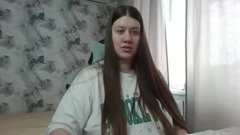 Snapshot of elisa_kollin chatting on 8, 2, 2026 Aletta Oushen online show from 8, 2, 2026