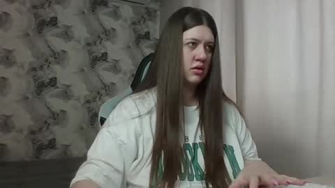 Snapshot of elisa_kollin chatting on 11, 2, 2026 Aletta Oushen online show from 11, 2, 2026