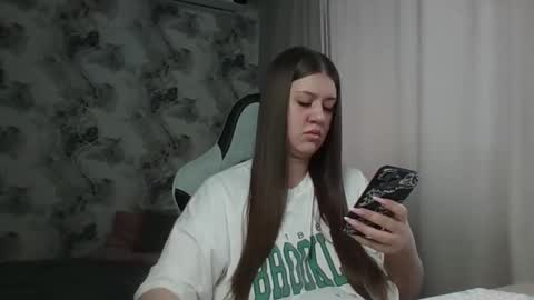 Snapshot of elisa_kollin chatting on 23, 2, 2026 Aletta Oushen online show from 23, 2, 2026