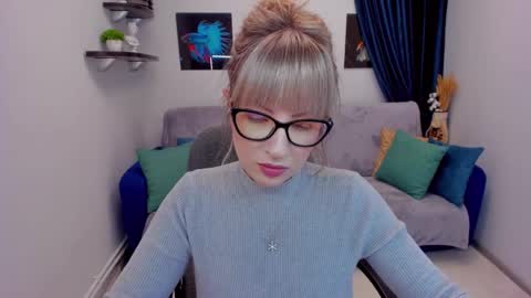 Snapshot of elisabethmills chatting on 3, 1, 2025 Elisabeth online show from 3, 1, 2025