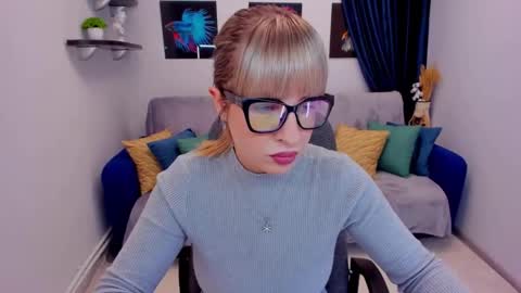 Snapshot of elisabethmills chatting on 12, 1, 2025 Elisabeth online show from 12, 1, 2025