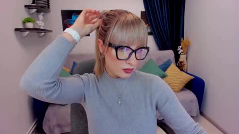 Snapshot of elisabethmills chatting on 19, 1, 2025 Elisabeth online show from 19, 1, 2025