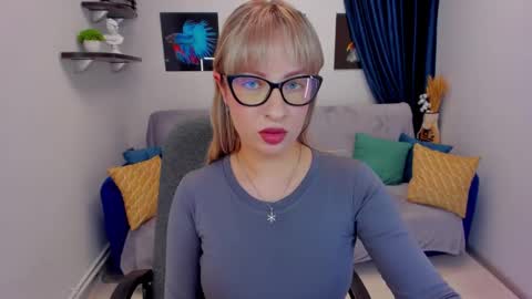 Snapshot of elisabethmills chatting on 28, 1, 2025 Elisabeth online show from 28, 1, 2025