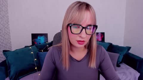 Snapshot of elisabethmills chatting on 9, 2, 2025 Elisabeth online show from 9, 2, 2025