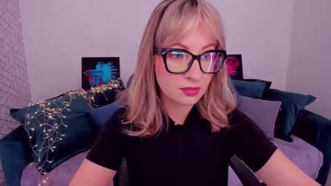 Snapshot of elisabethmills chatting on 18, 2, 2025 Elisabeth online show from 18, 2, 2025