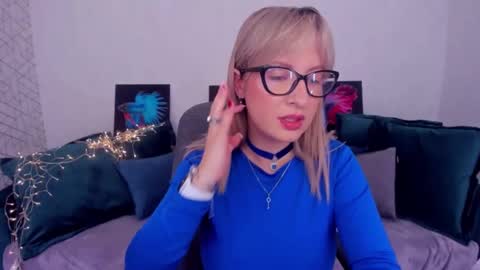 Snapshot of elisabethmills chatting on 22, 2, 2025 Elisabeth online show from 22, 2, 2025