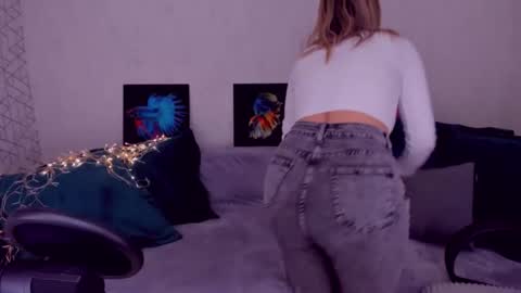 Snapshot of elisabethmills chatting on 23, 2, 2025 Elisabeth online show from 23, 2, 2025