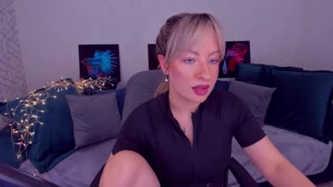 Snapshot of elisabethmills chatting on 24, 2, 2025 Elisabeth online show from 24, 2, 2025