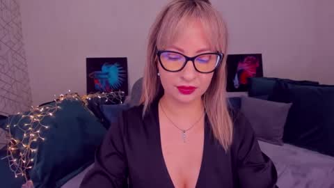 Snapshot of elisabethmills chatting on 25, 2, 2025 Elisabeth online show from 25, 2, 2025