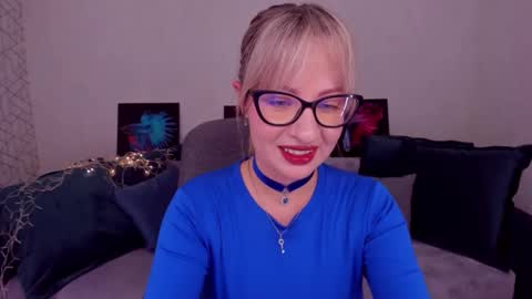 Snapshot of elisabethmills chatting on 27, 2, 2025 Elisabeth online show from 27, 2, 2025