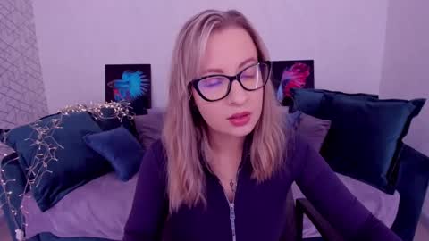 Snapshot of elisabethmills chatting on 9, 3, 2025 Elisabeth online show from 9, 3, 2025