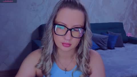 Snapshot of elisabethmills chatting on 15, 9, 2025 Elisabeth online show from 15, 9, 2025