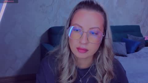 Snapshot of elisabethmills chatting on 16, 9, 2025 Elisabeth online show from 16, 9, 2025