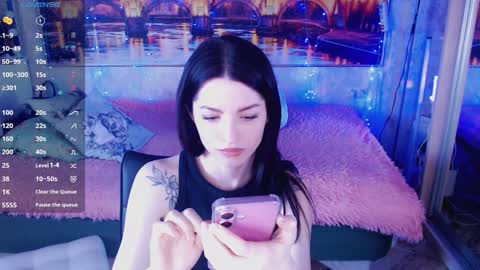 Elise online show from 6, 2, 2025