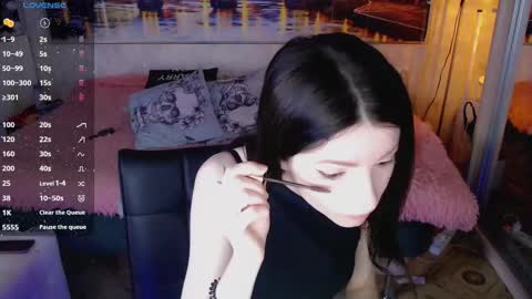 Elise online show from 13, 2, 2025