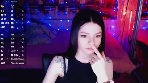 Elise online show from 13, 2, 2025