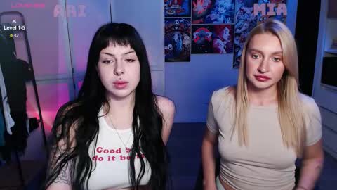 Ari online show from 10, 10, 2025