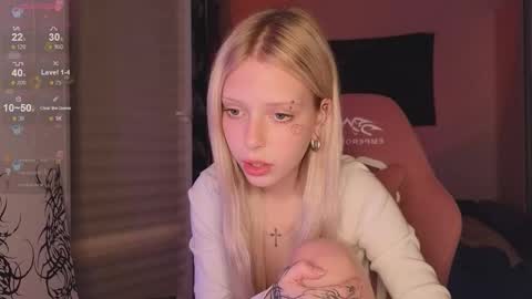 Snapshot of eliza_sadcat chatting on 25, 10, 2025 Elizabeth online show from 25, 10, 2025