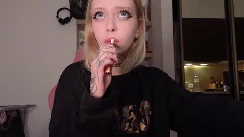 Snapshot of eliza_sadcat chatting on 11, 3, 2026 Elizabeth online show from 11, 3, 2026