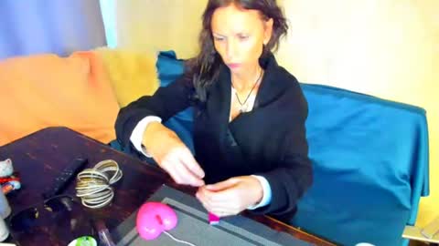 Elizabethangel online show from 24, 6, 2026