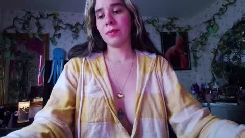 Elizabeth online show from 13, 10, 2025