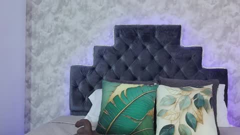 Elizabeth online show from 8, 4, 2026