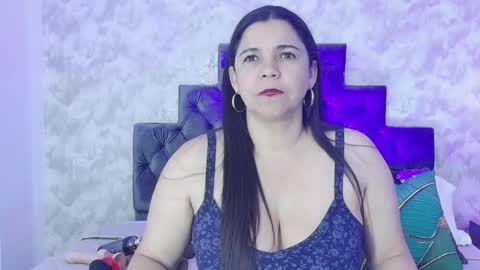 Snapshot of elizabeth_colleman chatting on 21, 4, 2026 Elizabeth online show from 21, 4, 2026