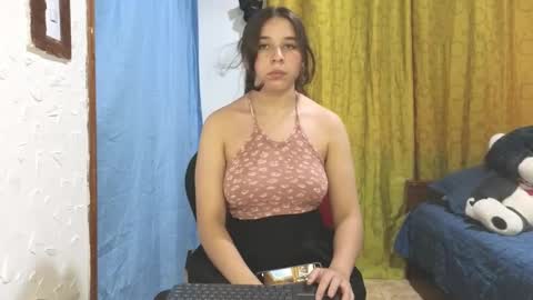 Snapshot of elizabeth_evanz chatting on 4, 2, 2025 elizabeth online show from 4, 2, 2025