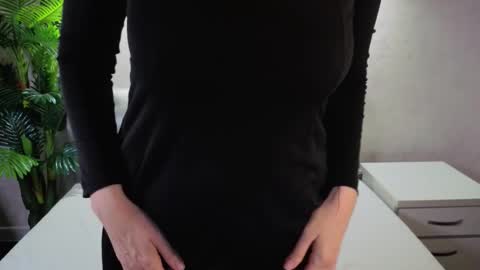 Elizabeth online show from 10, 3, 2026